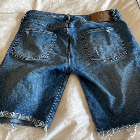 American Eagle distressed denim jean shorts - Picture 6 of 6